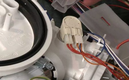 Посудомоечная машина не моет посуду