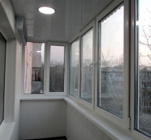 Пример косметического ремонта балкона 5,2 кв. м мастерами компании «Руки из плеч»