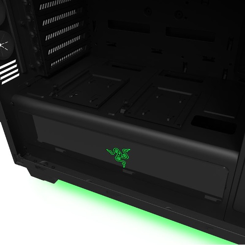 NZXT H440 Razer Edition (4) NZXT H440 Razer Edition (4)
