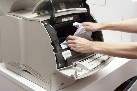 Замятие бумаги в принтере
