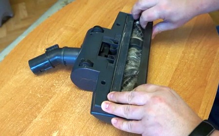 У пылесоса не крутится щетка