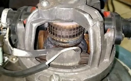 Пылесос пахнет горелым