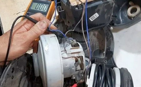 Пылесос пахнет горелым