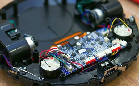 Ремонт робота-пылесоса Midea