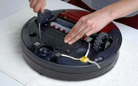 Робот-пылесос дергается