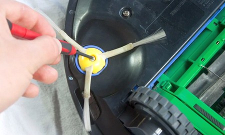 Не крутятся боковые щетки робота-пылесоса