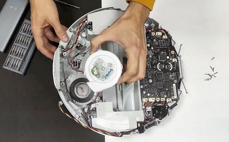 Робот-пылесос не всасывает