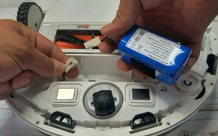 Робот-пылесос пищит