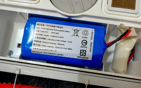 Замена аккумулятора робота-пылесоса